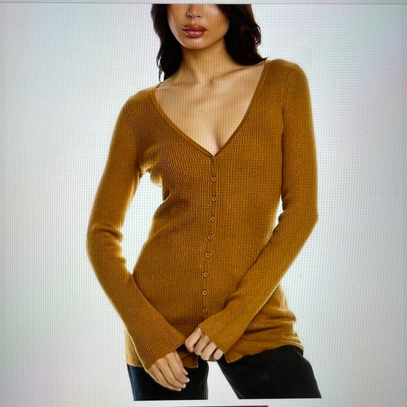 Modern Citizen Sweaters - NWOT Moderm Citizen button cardigan XL